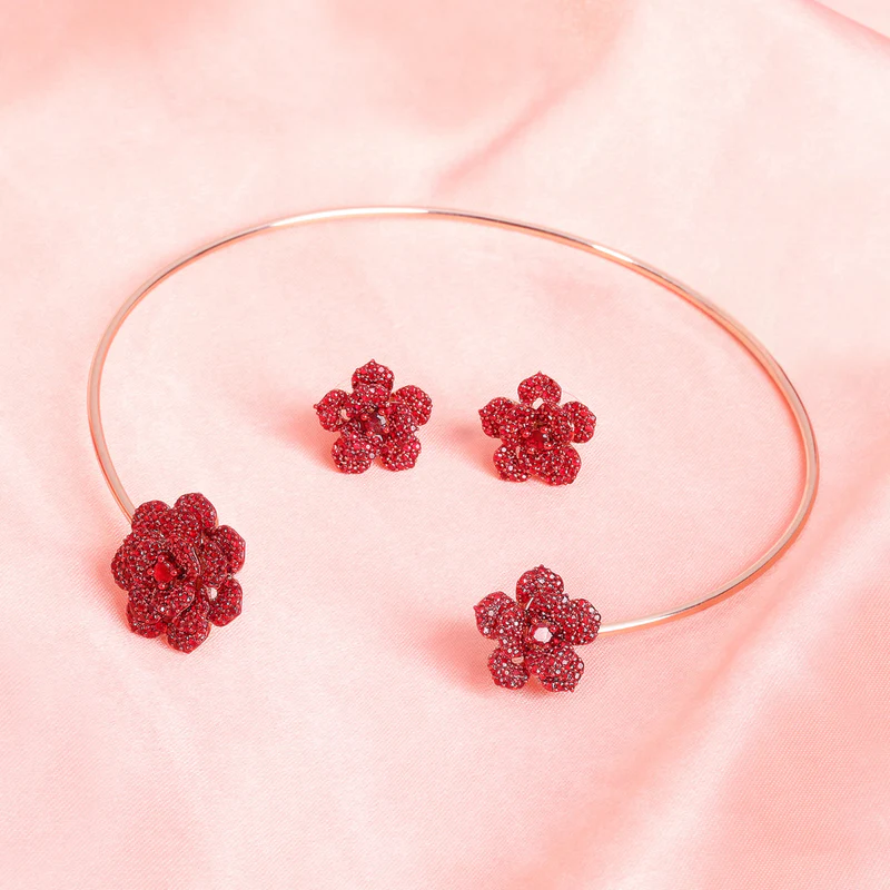 Ruby Rose Motif Necklace Set